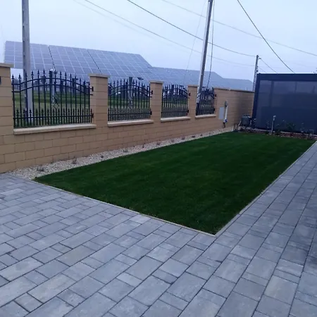 President Apartmanhaz - Nincs Szomszed - Egy Idoben,egy Tarsasag - Διαμέρισμα Bekescsaba