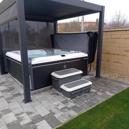 President Apartmanhaz Lägenhet Bekescsaba