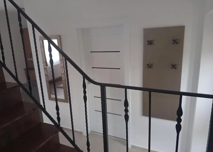 President Apartmanhaz * Bekescsaba