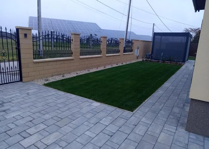 President Apartmanhaz Lägenhet Bekescsaba